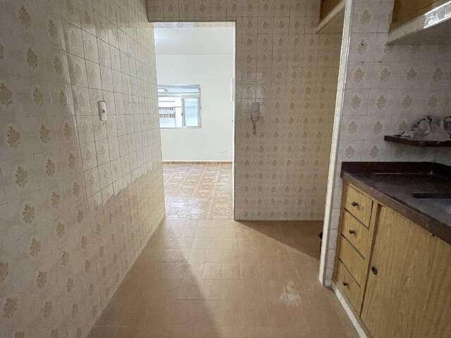 #3266 - Apartamento para Locação em Santos - SP