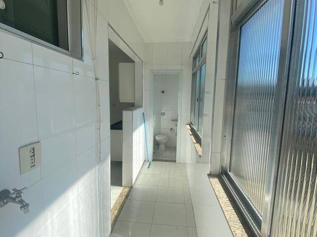 #3147 - Apartamento para Venda em Santos - SP