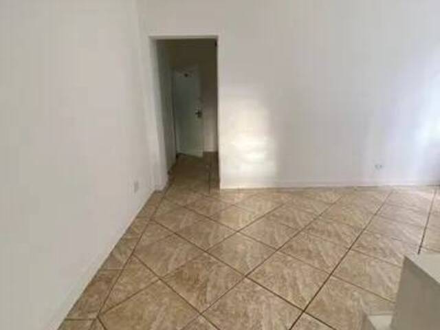 Apartamento para Venda em São Vicente - 4