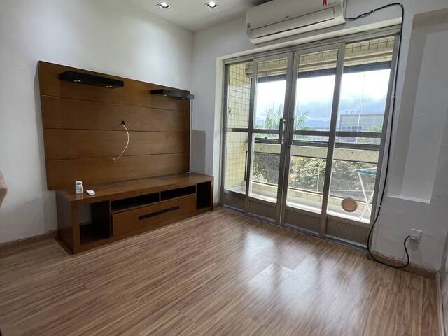 #3232 - Apartamento para Locação em Santos - SP